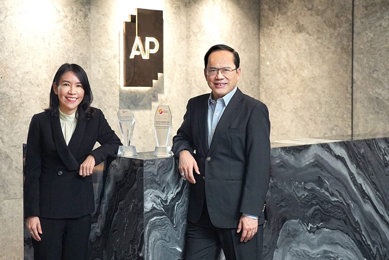 AP Thailand awarded for outstanding CEO and CFO  at IAA Awards for Listed Companies – a testament to  business leadership and trust from investor community